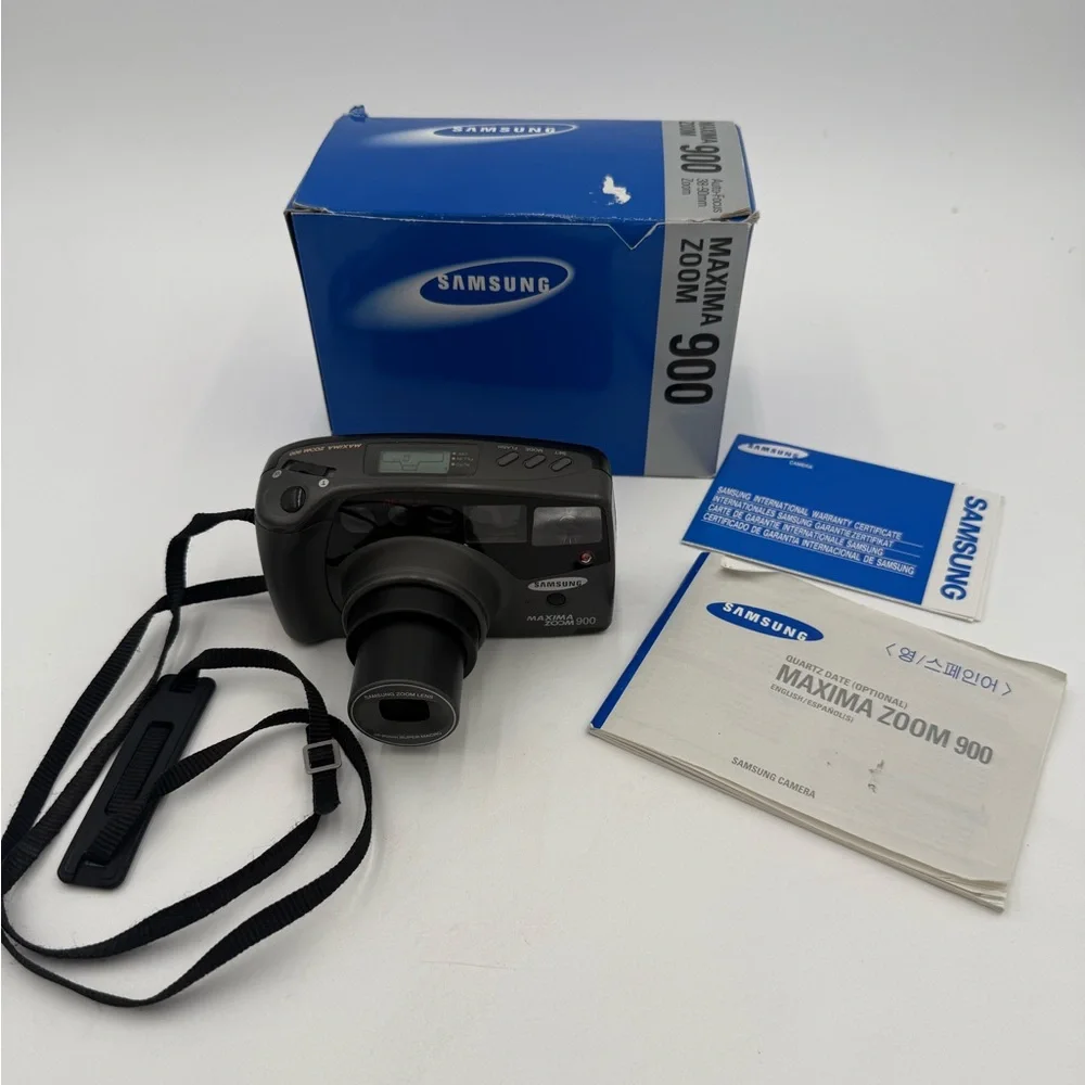Samsung Maxima Zoom 900 Black Built In Flash 38-90mm Point & Shoot Film Camera